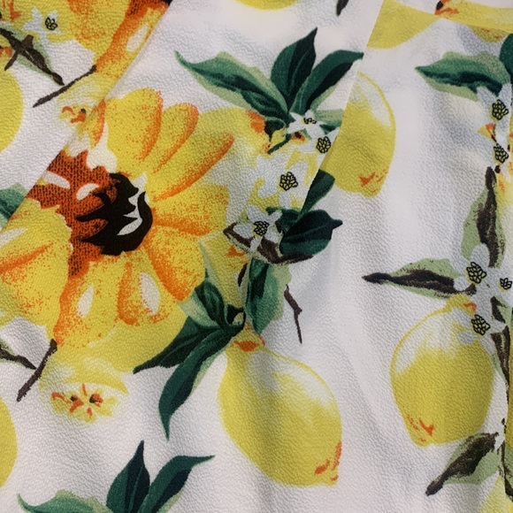 Luxxel Halter Top and Shorts Lemon Set - Picture 2 of 4